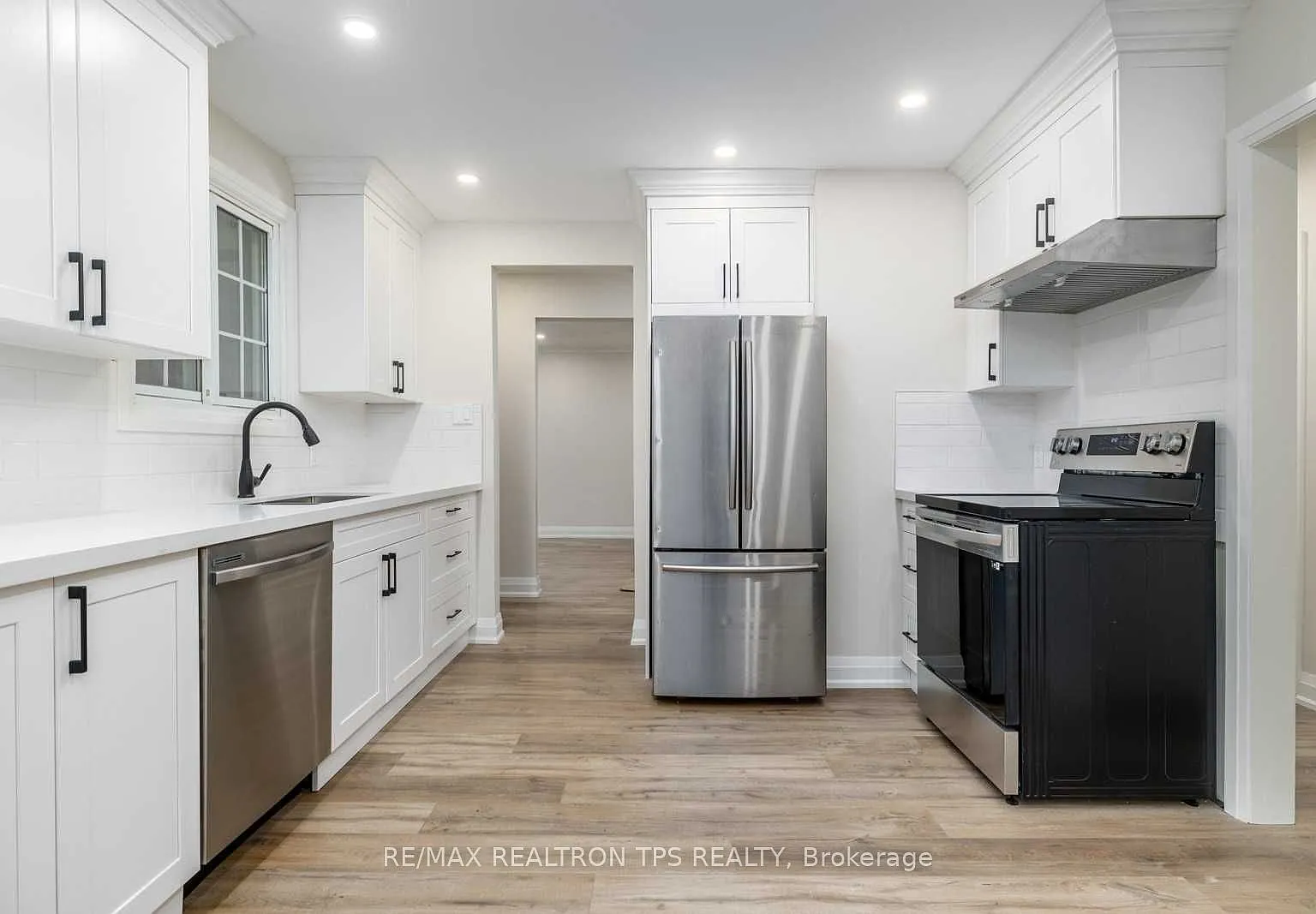 3 bed, $2,550 — Photo 4