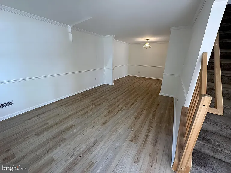 5701 Essex Ln — Photo 16