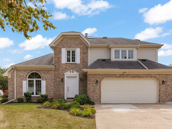 4532 Arbor View Dr, Lisle, IL 60532