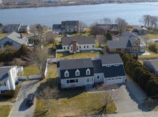 74 Bliss Mine Rd, Newport, RI 02840