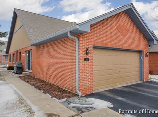 202 Eric Ct, Bloomingdale, IL 60108