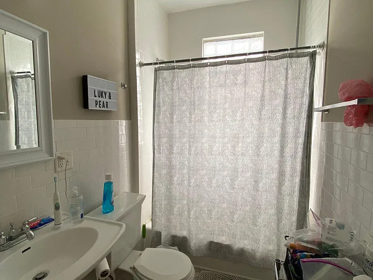 2124 Hudson Ave — Photo 7