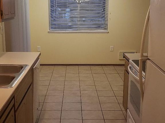 5th image of 716 Avenue B APT G