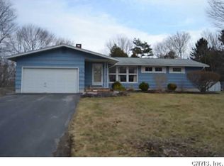 214 Peterson Dr, Camillus, NY 13031