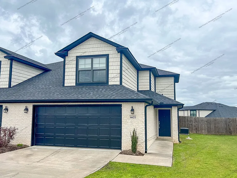 6621 Leightyn Ln — Photo 1