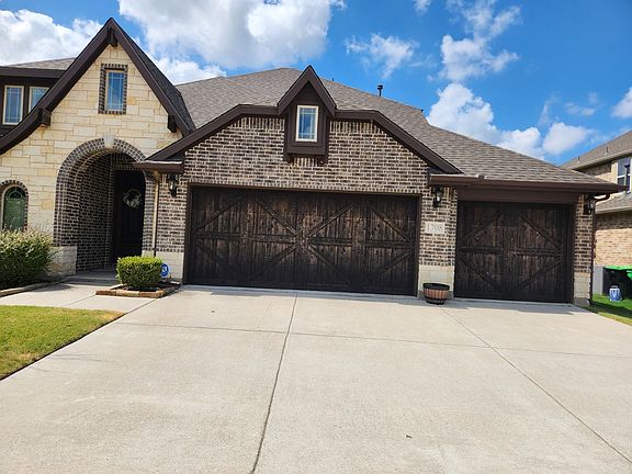 2nd image of 1708 Grady Ln