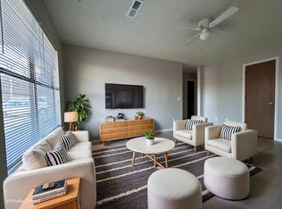 906 W Hendrix St APT B, Rogers, AR 72756