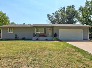 109 Maple St, Moundridge, KS 67107