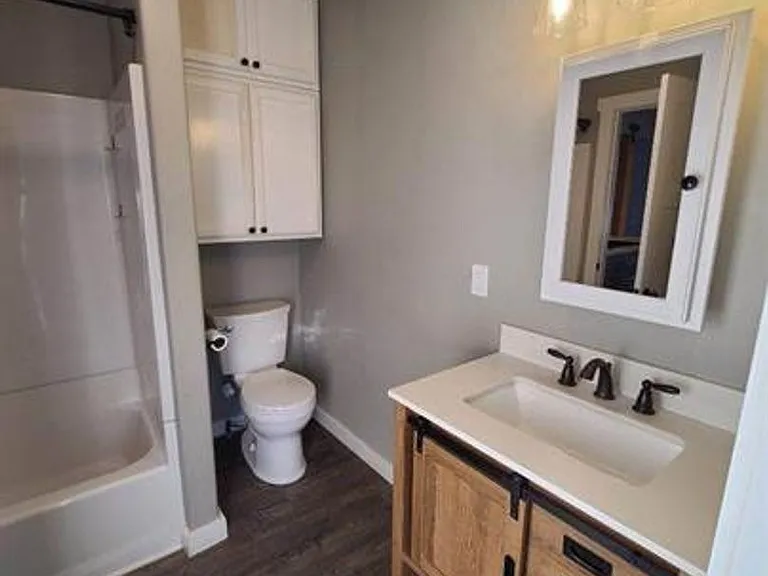 100 S Meridian Rd — Photo 10