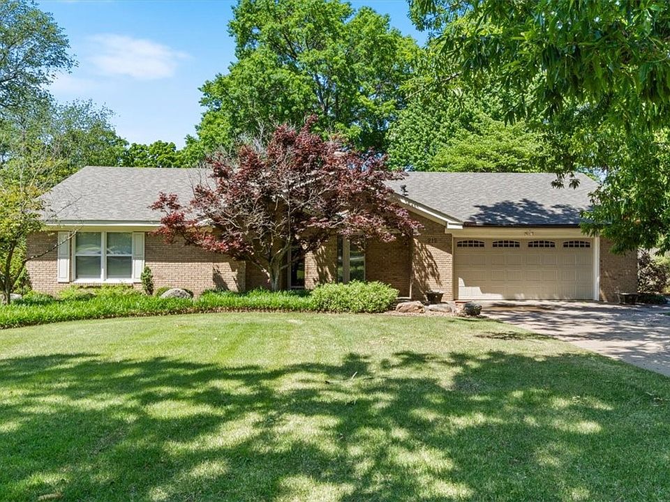 1st image of 212 Western Hills Dr