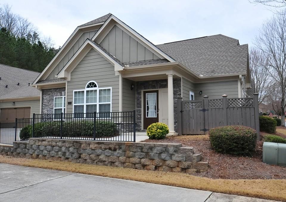1st image of 127 Glens Dr
