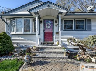 124 Inwood Ave, Colonia, NJ