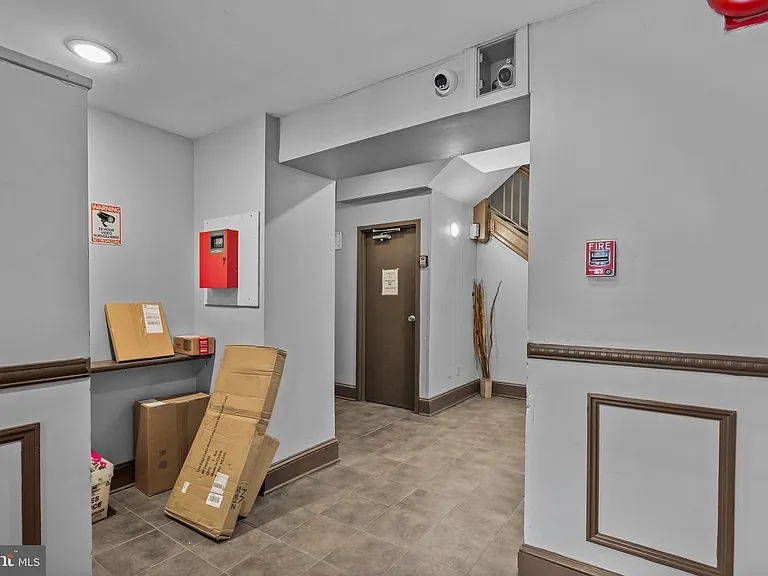 2135 Walnut St #1202 — Photo 33