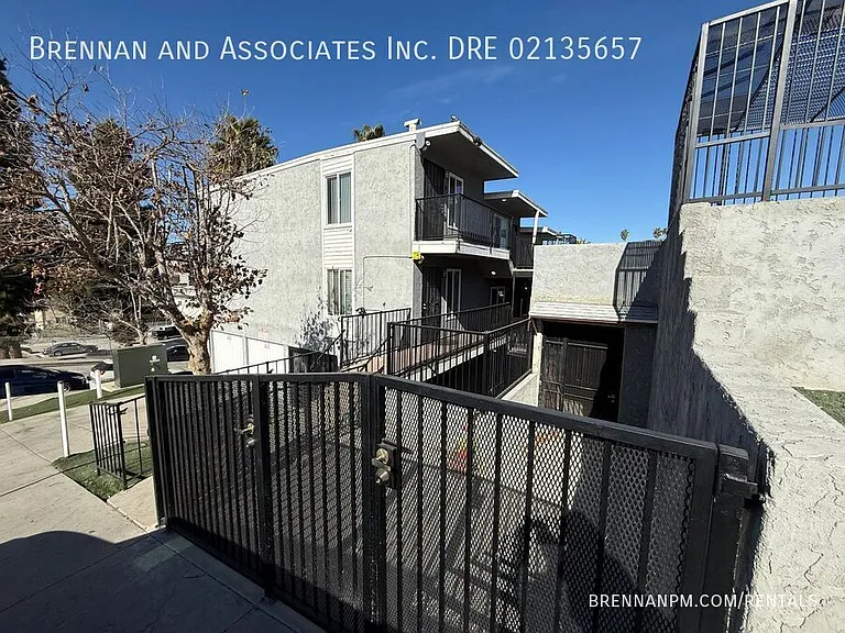 4201 51st St #3 — Photo 14