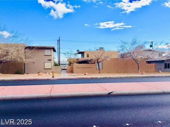 1116 N Jones Blvd, Las Vegas, NV 89108