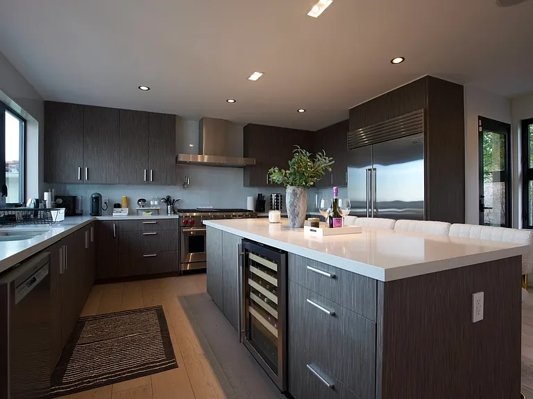 2260 Maravilla Dr — Photo 28