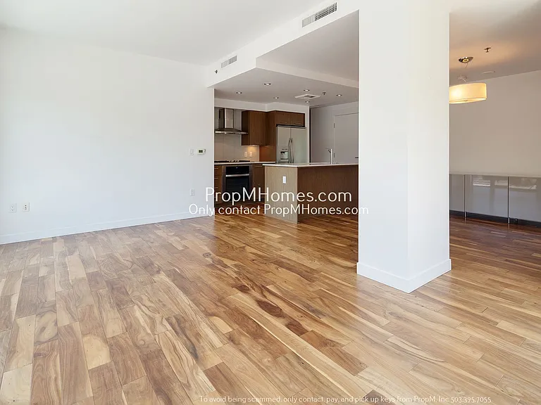 1260 NW Naito Pkwy #210 — Photo 5