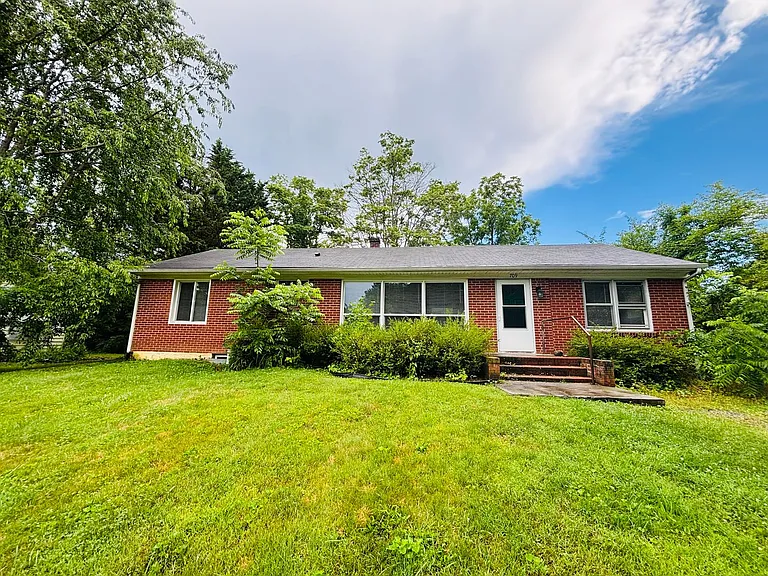 709 Barringer Dr — Photo 1