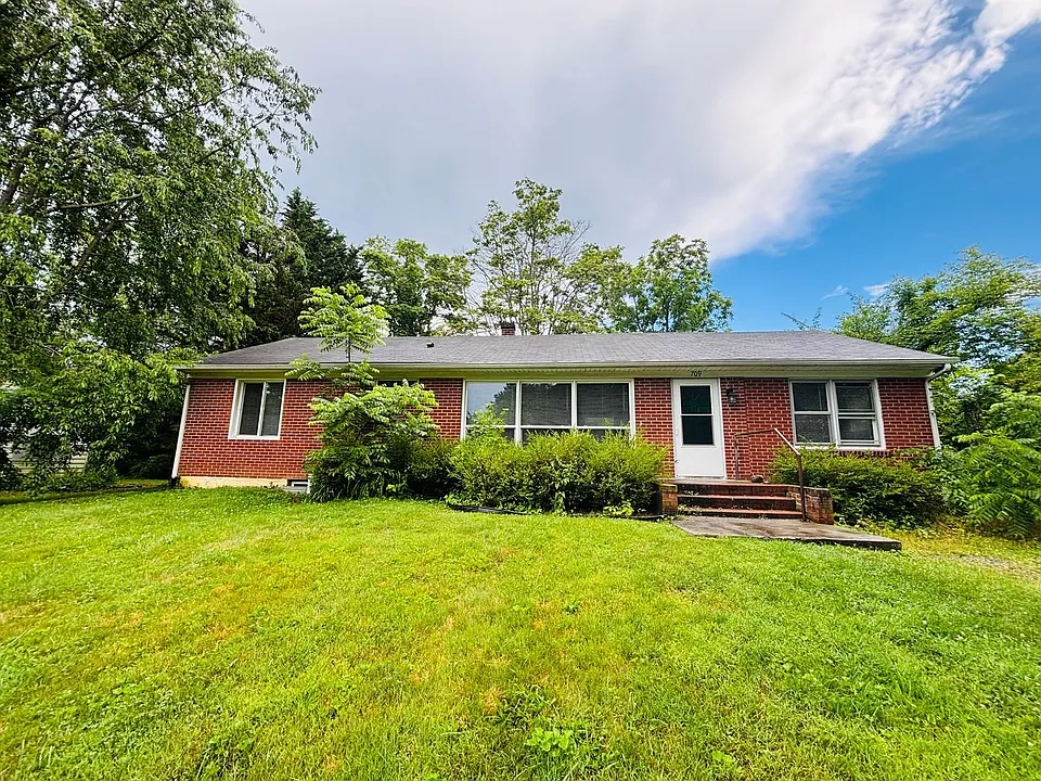 709 Barringer Dr