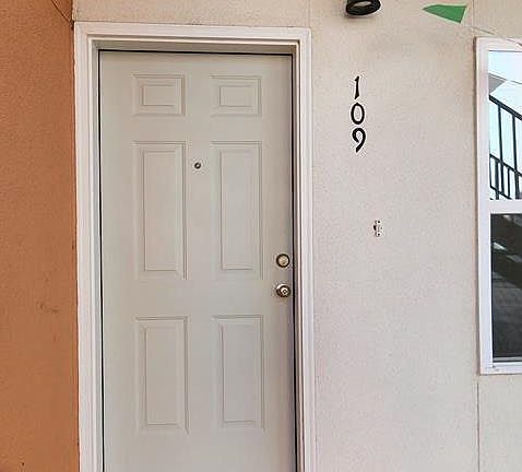 2nd image of 118 Grass Valley Rd #109