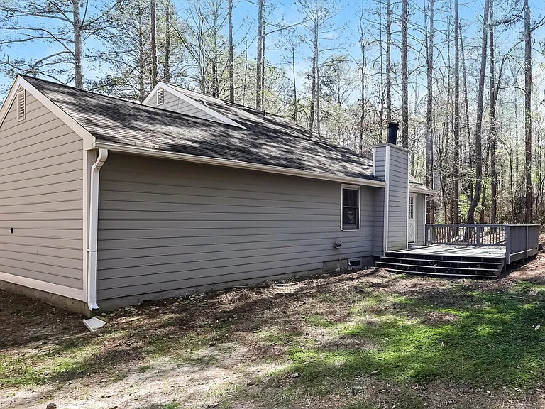 1398 Lakeview Pkwy — Photo 15