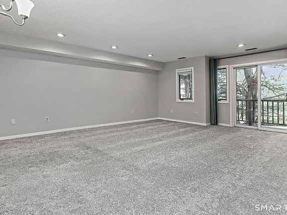 5th image of 1412 Whitney Avenue #H2