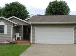 1385 Meadowbrook Ln NE, Carrollton, OH