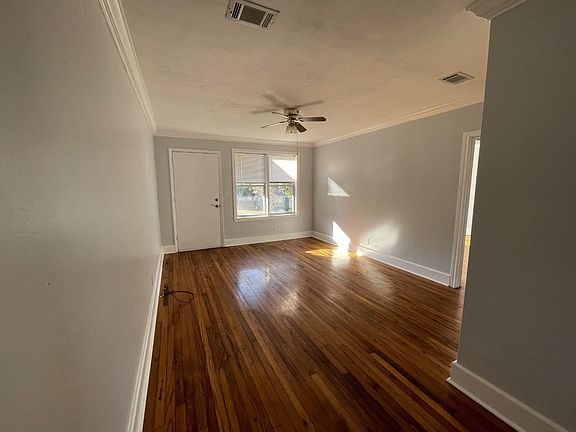 2nd image of 1353 Colonial Dr