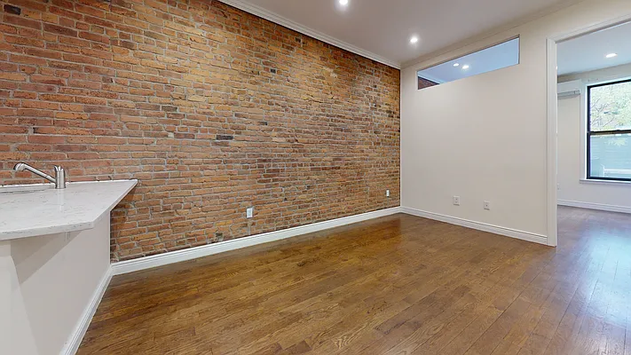 Rented by Bond New York | media 4