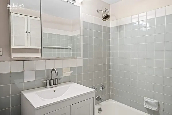 Sold by Sotheby's International Realty | media 10