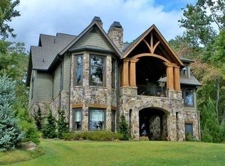 2088 Russell Point Ln, Hiawassee, GA 30546