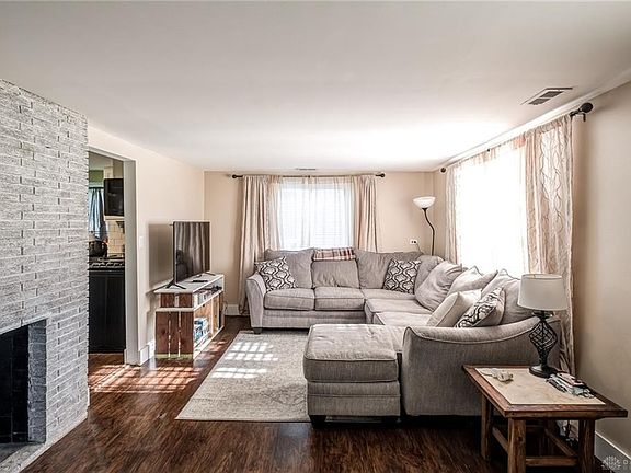 5th image of 3177 Valleywood Dr