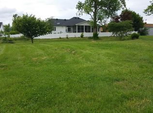 15 Peachtree Pl, Harrisburg, IL 62946