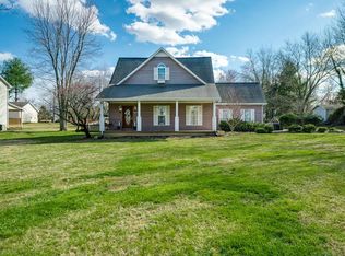 2112 Mountain Top Ln, Cookeville, TN 38506
