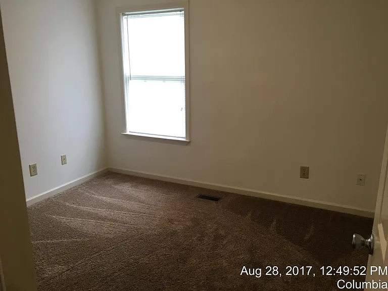 148 Helm St — Photo 8