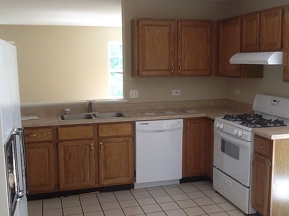 2nd image of 2318 N Lenox Ct
