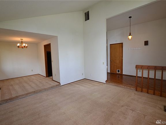2nd image of 8724 Oxford Ct SE
