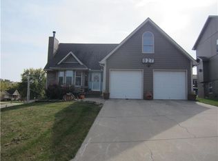 827 Dogwood St, Excelsior Springs, MO 64024