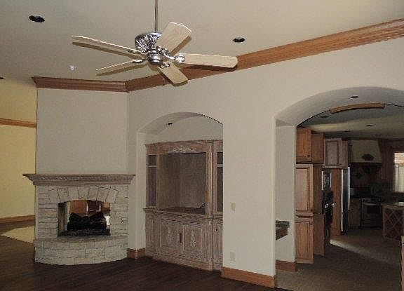 3rd image of 5808 NW Columbine Way