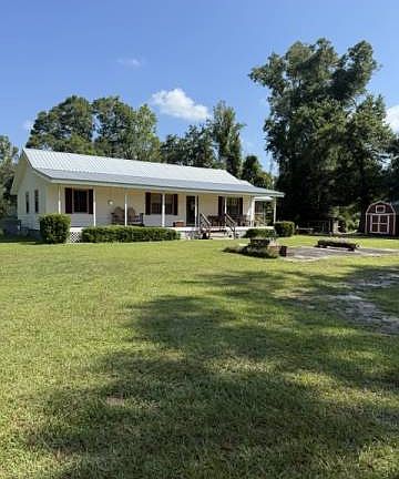 2nd image of 121 Creek Bank Rd