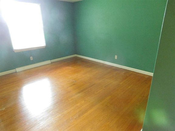 5th image of 28662 Schwalm Dr