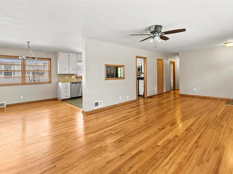 5518 Woolworth Ave — Photo 13