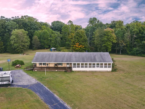 879 Nast Chapel Rd, Martinsville, IN 46151