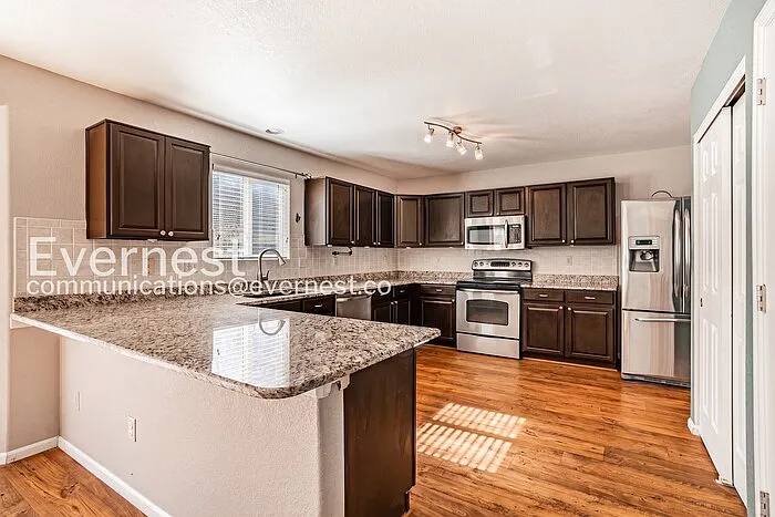 7255 Pine Hills Way — Photo 6