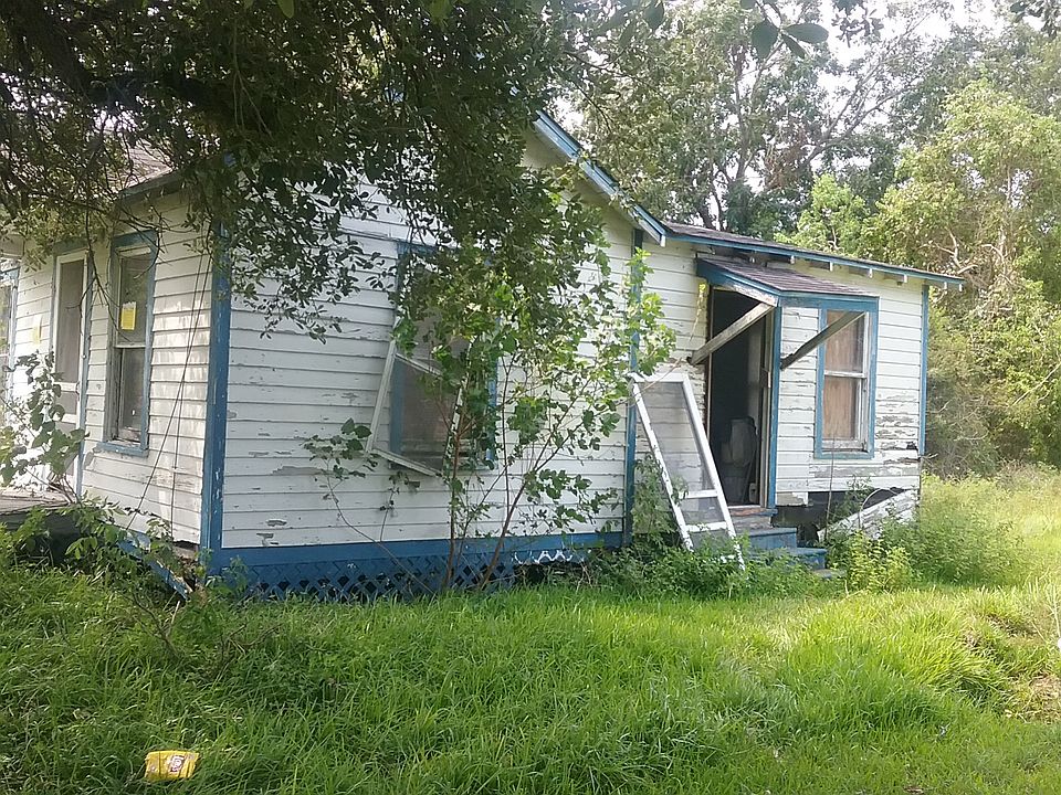 1st image of 106 Anita St