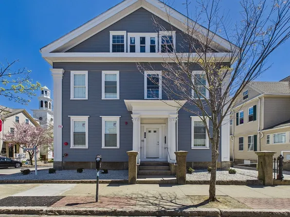 110 8th St, New Bedford, MA 02740