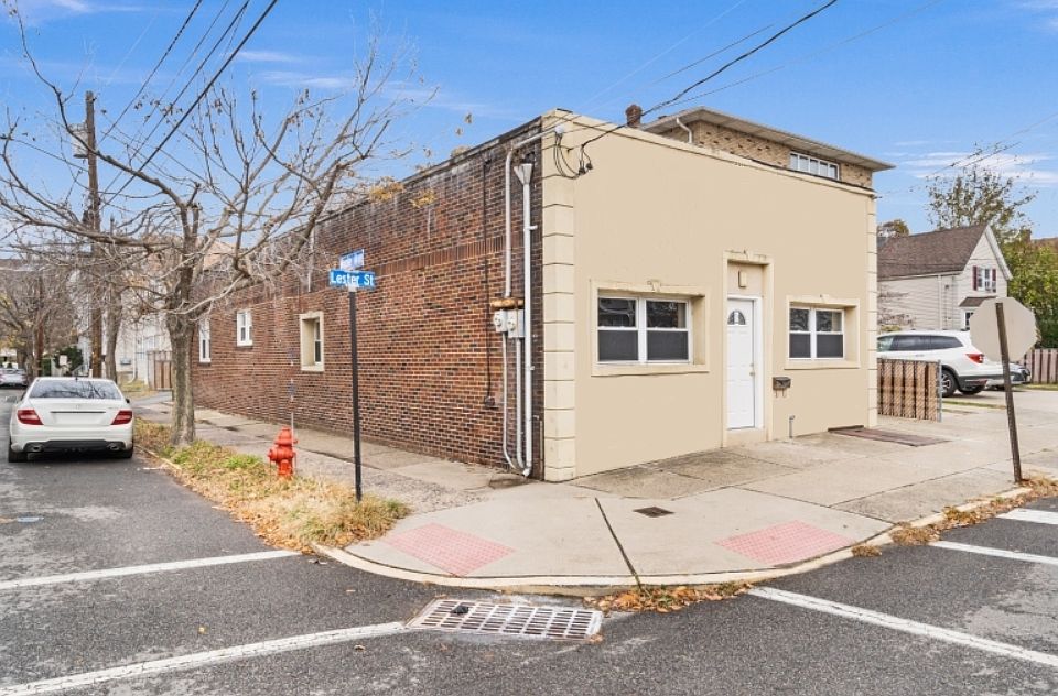 1st image of 51 Lester St #1