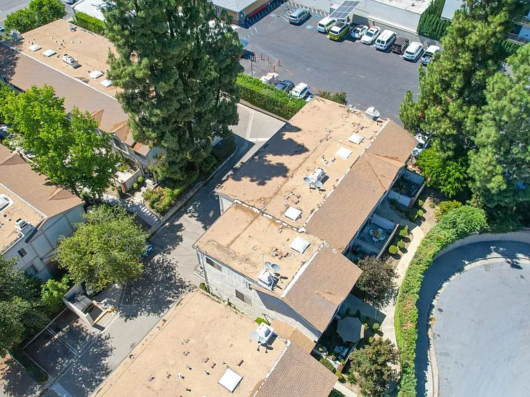 7100 Balboa Blvd #803 — Photo 45