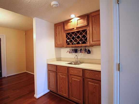 5th image of 3441 Laredo Dr Unit 63