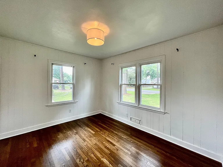 5621 Larry Ave — Photo 32